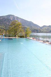 50 m Außenbecken mit Seeblick (ab 1. Mai geöffnet) (Foto: MartiN Schmitz)
